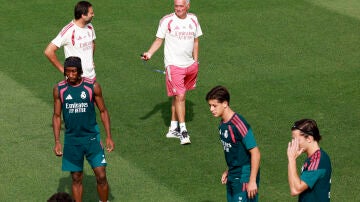 &Uacute;ltimo entrenamiento del Madrid antes de su debut oficial