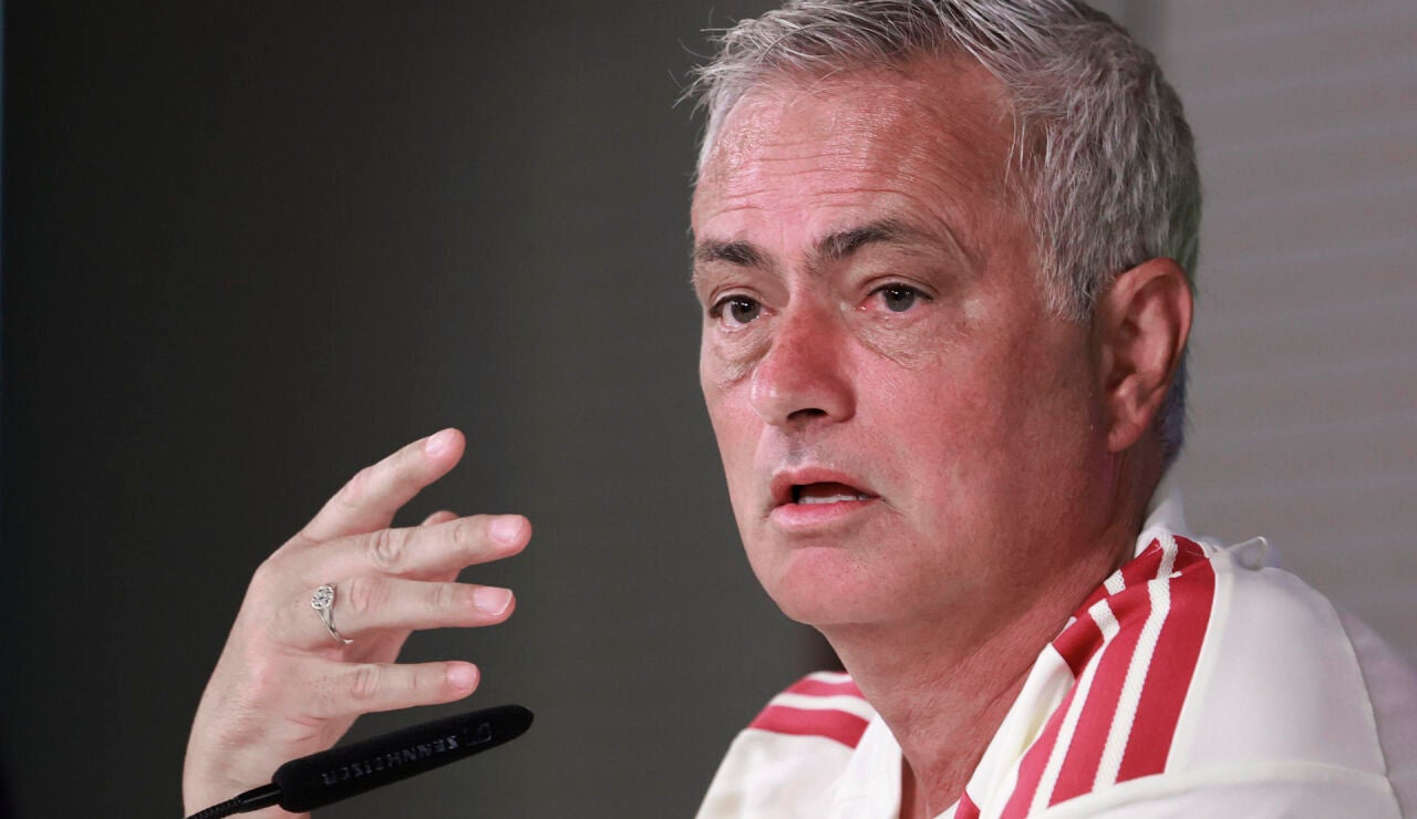 Jos&eacute; Mourinho en rueda de prensa
