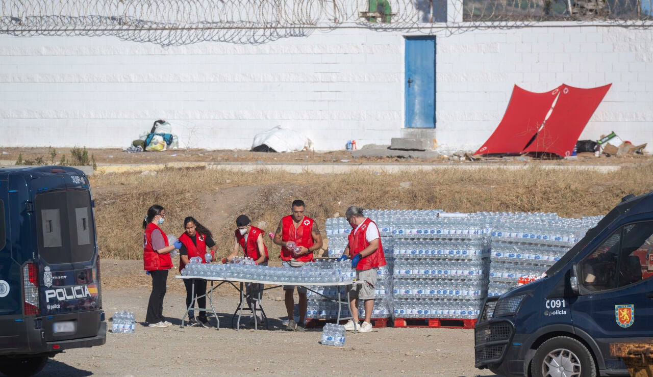 Contin&uacute;a la crisis humanitaria en Ceuta