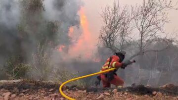 El incendio de Segorbe amenaza G&aacute;tova mientras mejoran los grandes fuegos de C&aacute;ceres y Huesca