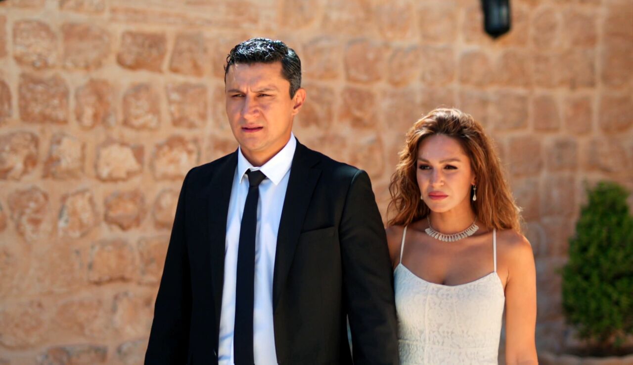 Sahin y Nare llegan reci&eacute;n casados a casa y se encuentran con el peor recibimiento