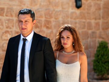 Sahin y Nare llegan reci&eacute;n casados a casa y se encuentran con el peor recibimiento