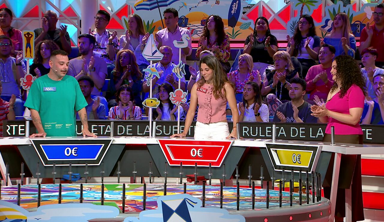 &iexcl;Menuda cadena de tropiezos! Comienzo catastr&oacute;fico en este programa de La ruleta de la suerte