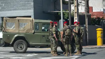 Imagen de varios militares Regulares en Ceuta Imagen de varios militares Regulares en Ceuta