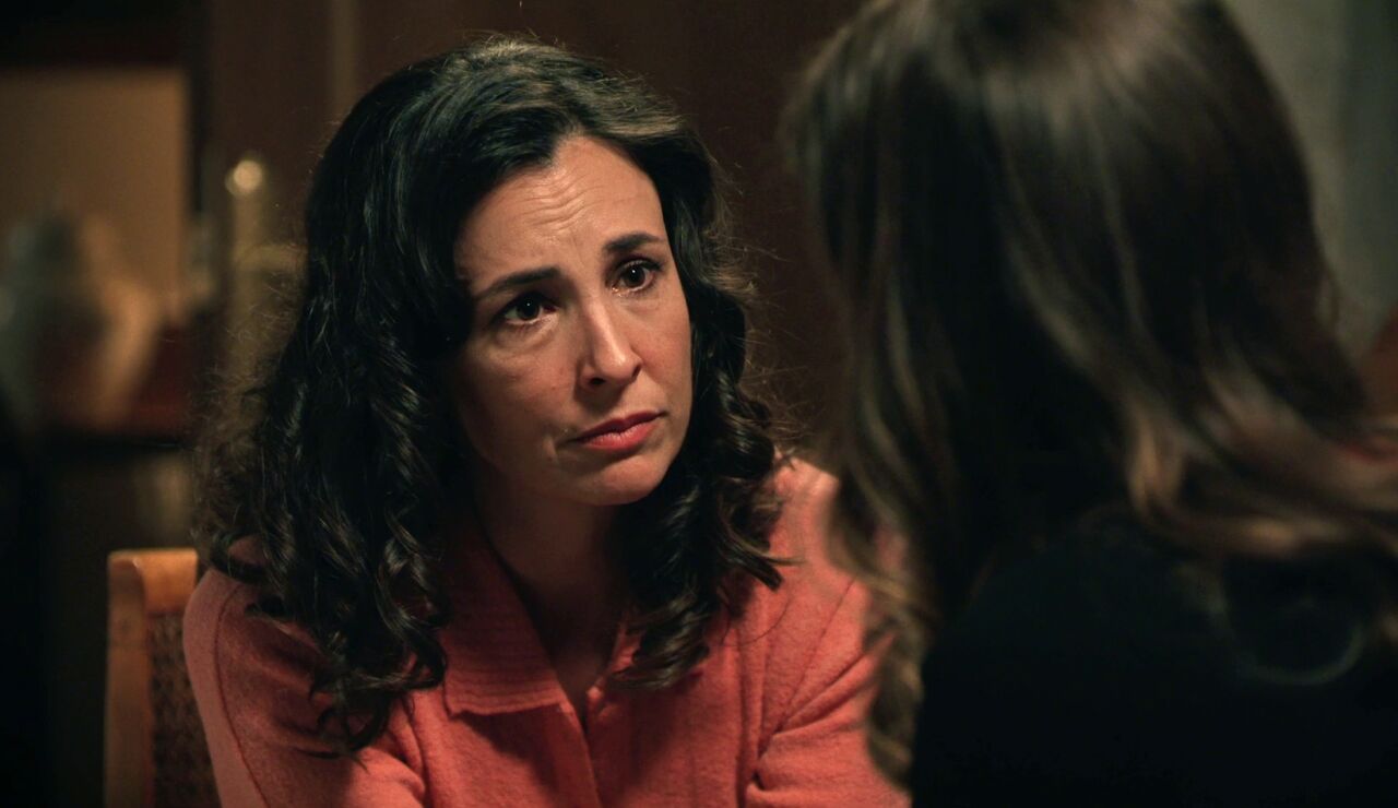 Cap&iacute;tulo 632 de Sue&ntilde;os de libertad; 24 de agosto: Bego&ntilde;a desvela a Beatriz su secreto m&aacute;s &iacute;ntimo