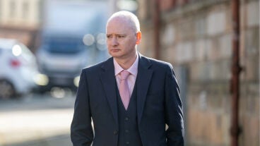 Graeme Dott llegando al Tribunal de Glasgow