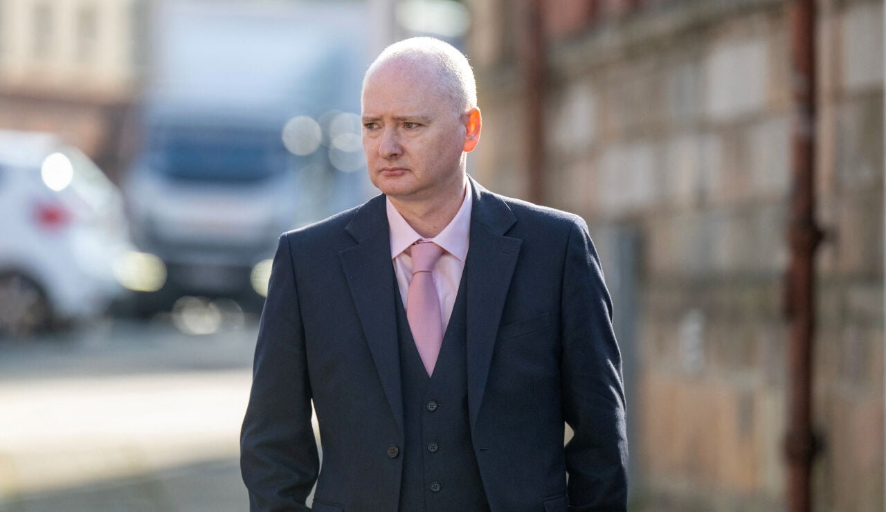 Graeme Dott llegando al Tribunal de Glasgow