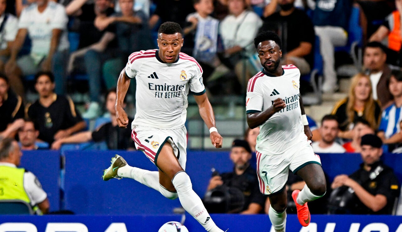 Mbapp&eacute; y Vin&iacute;cius, en acci&oacute;n ante el Espanyol