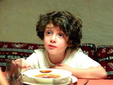 Alya deja de llamar Deniz a su hijo y empieza a llamarle Cihan: el rom&aacute;ntico gui&ntilde;o a su historia con Cihan