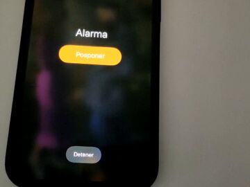 Imagen de una alarma en el m&oacute;vil