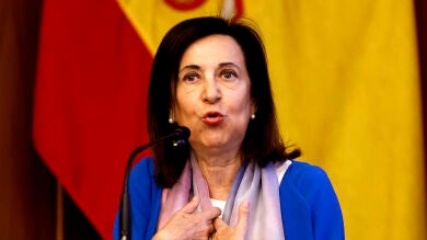 Robles asegura que las Fuerzas Armadas y el CNI en Ceuta realizaron la labor 