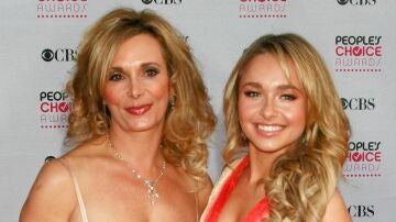 Hayden Panettiere y su madre Lesley Vogel