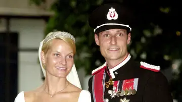 Haakon y Mette-Marit el día de su boda Haakon y Mette-Marit el día de su boda