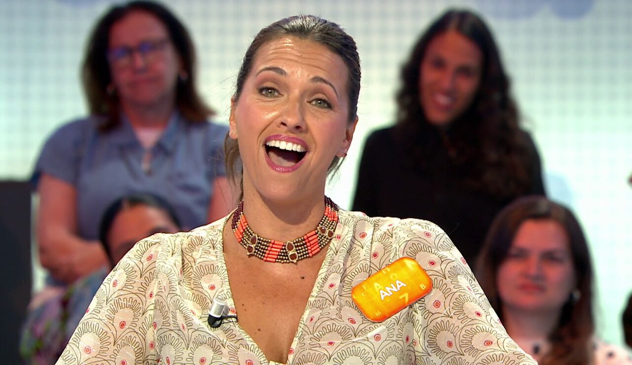 La deliciosa voz de Ana Ruiz enamora en Pasapalabra con una rom&aacute;ntica actuaci&oacute;n