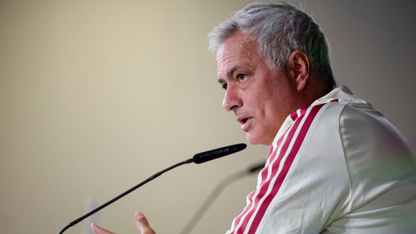 Mourinho atiende a los medios en Valdebebas Mourinho atiende a los medios en Valdebebas