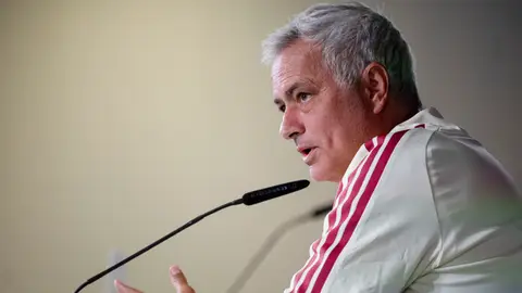Mourinho atiende a los medios en Valdebebas Mourinho atiende a los medios en Valdebebas
