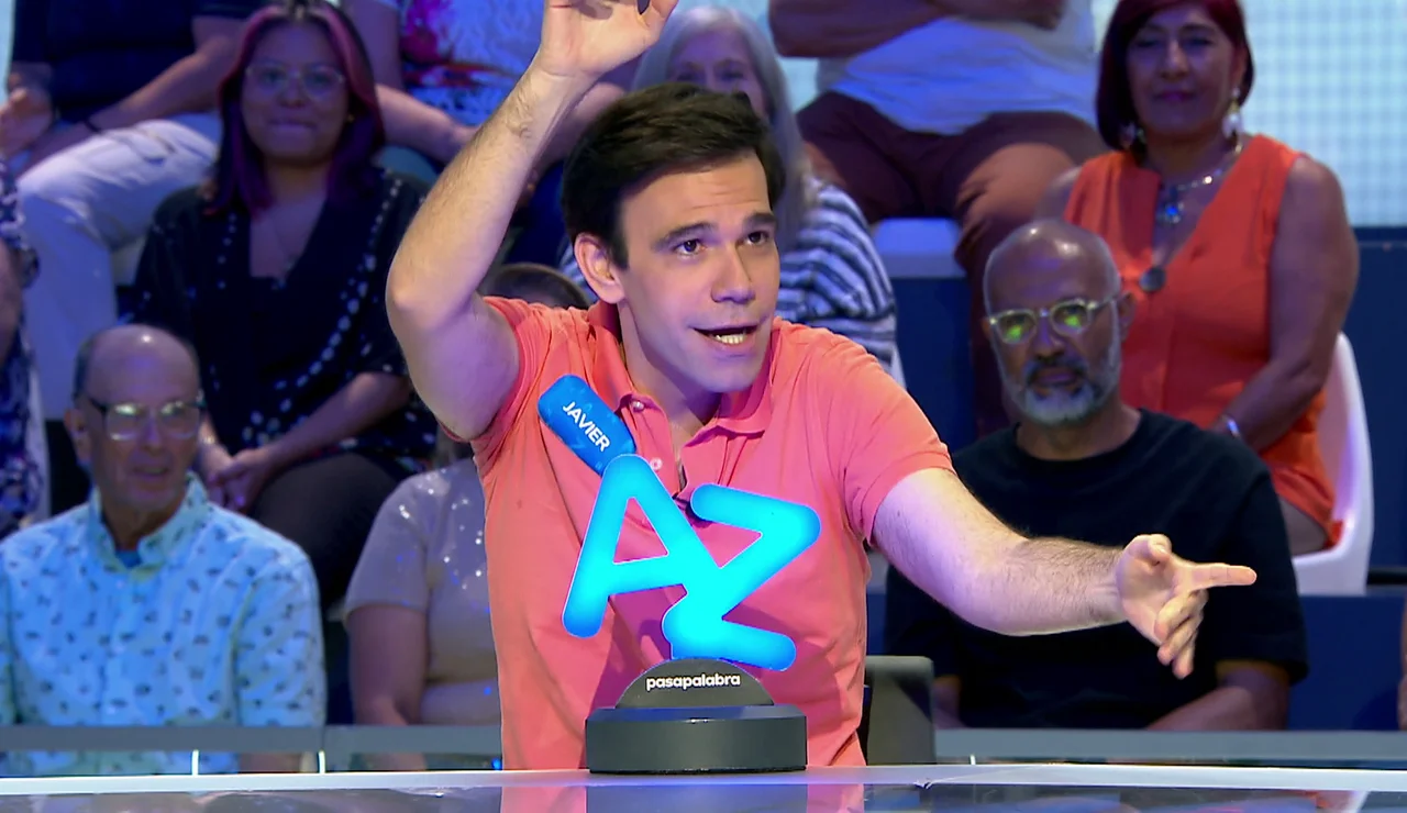 ¡Cuánto arte! Javier reinventa la coreografía de ‘Danza Kuduro’ en Pasapalabra