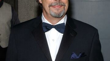 Tim Curry en el a&ntilde;o 2003