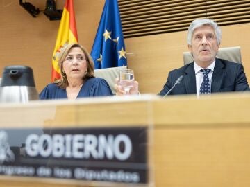 Marlaska llama al cese de la violencia en Ceuta y anuncia 35 millones para alargar espigones fronterizos