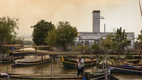 Más de 100 desalojados en El Saler Más de 100 desalojados en El Saler