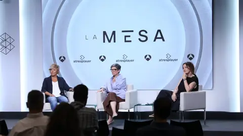 De izquierda a derecha: Cristina Pardo, Luz Aldama y Belén García en la rueda de prensa de La Mesa De izquierda a derecha: Cristina Pardo, Luz Aldama y Belén García en la rueda de prensa de La Mesa