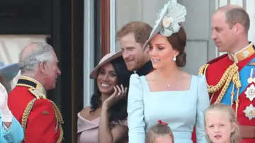 El rey Carlos, Meghan Markle, el príncipe Harry, Kate Middleton y el príncipe Guillermo El rey Carlos, Meghan Markle, el príncipe Harry, Kate Middleton y el príncipe Guillermo
