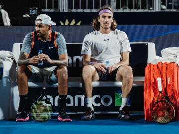 Tsitsipas (d), junto a Kyrgios en 2022 Tsitsipas (d), junto a Kyrgios en 2022