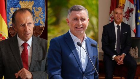 Imagen del alcalde de Chiclana, Jos&eacute; Mar&iacute;a Rom&aacute;n, el alcalde de Moguer, Gustavo Cu&eacute;llar y el alcalde de Le&oacute;n, Jos&eacute; Antonio D&iacute;ez