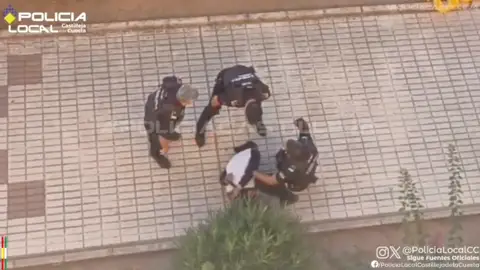 Los policías y el atracador Los policías y el atracador