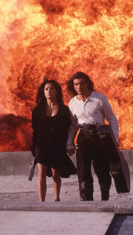 Salma Hayek y Antonio Banderas en Desperado en 1995 Salma Hayek y Antonio Banderas en Desperado en 1995