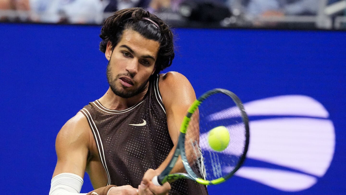 Carlos Alcaraz en acci&oacute;n en la Arthur Ashe