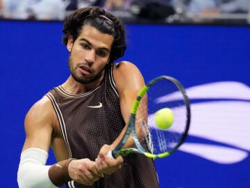 Carlos Alcaraz en acci&oacute;n en la Arthur Ashe