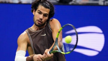 Carlos Alcaraz en acci&oacute;n en la Arthur Ashe