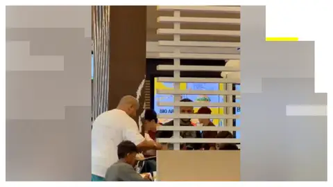 amigo de mohamed vi repartiendo hamburguesas ceuta