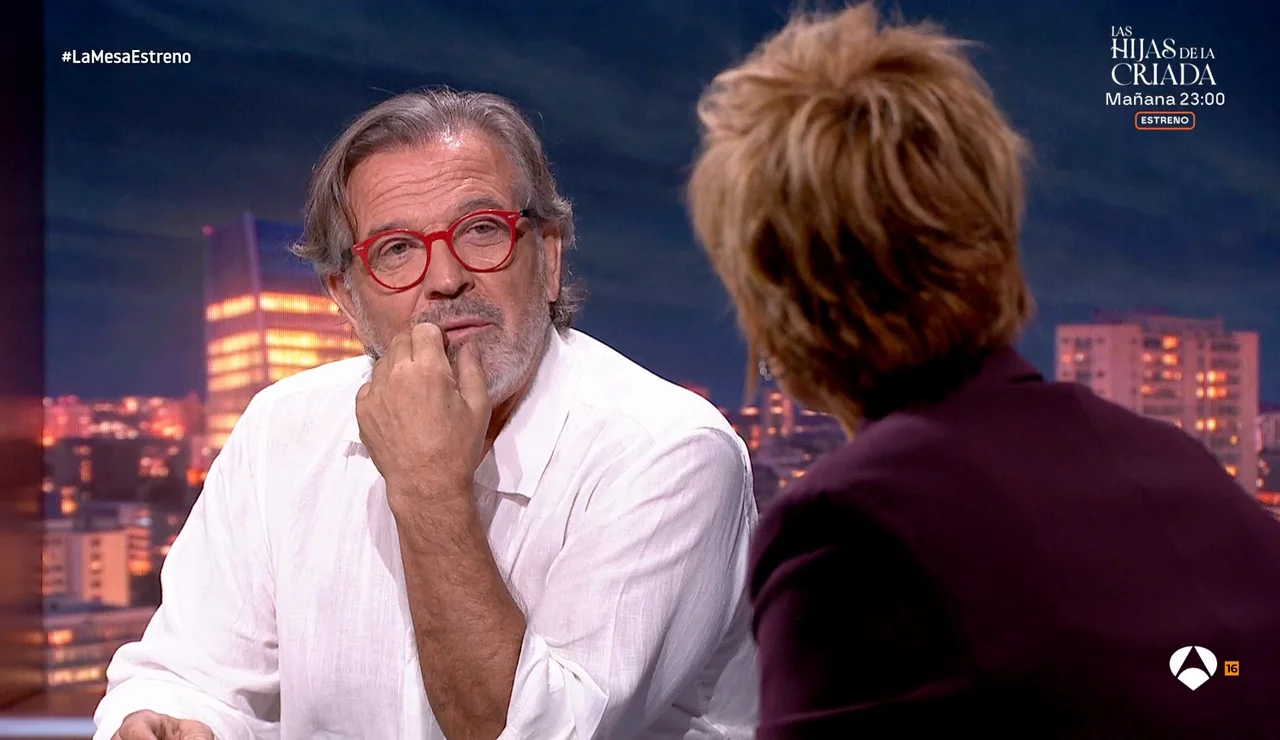 Una acosadora en su salón: la surrealista anécdota que Pepe Navarro ha revelado en La Mesa