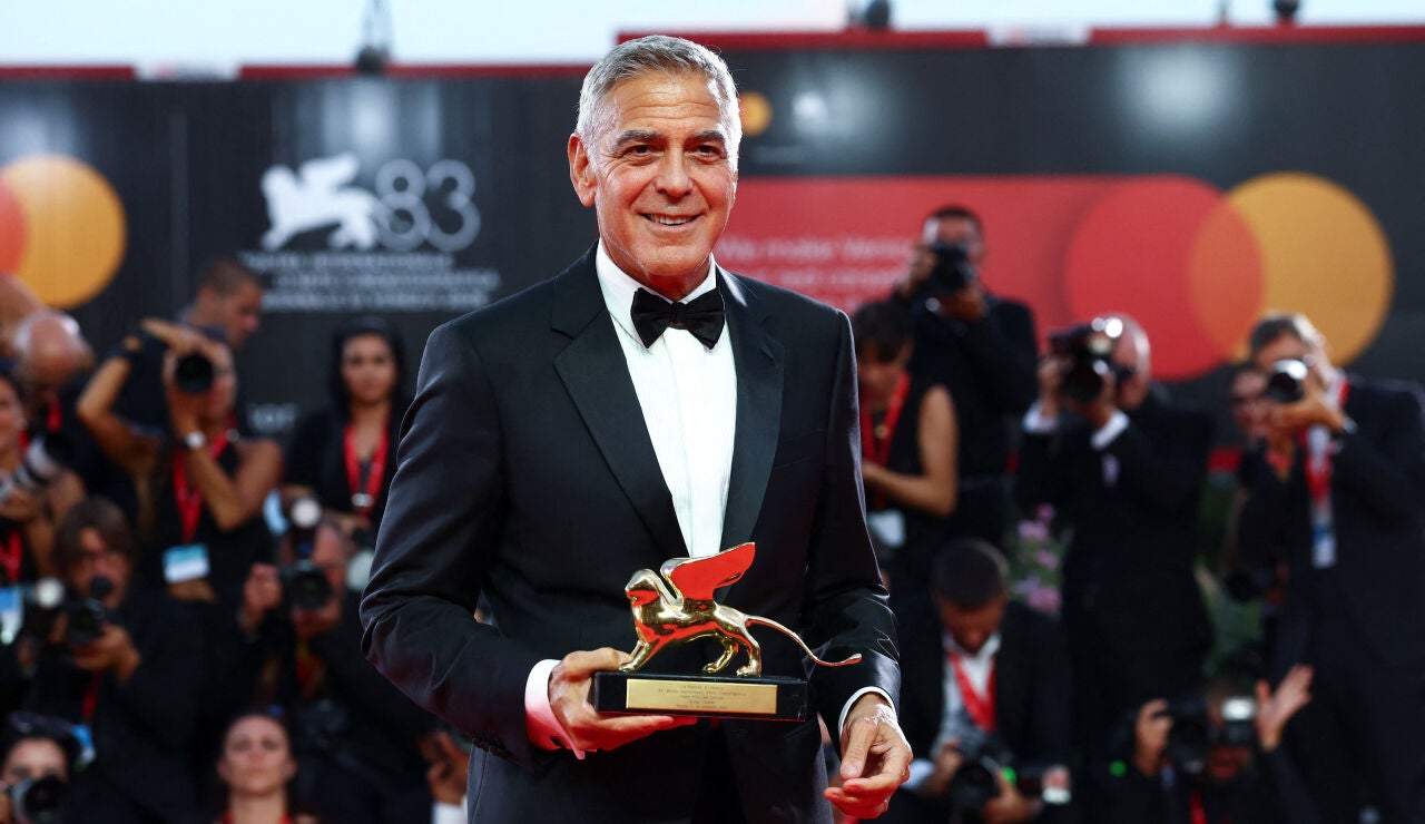 George Clooney recibe el Le&oacute;n de Oro en el Festival de Venecia