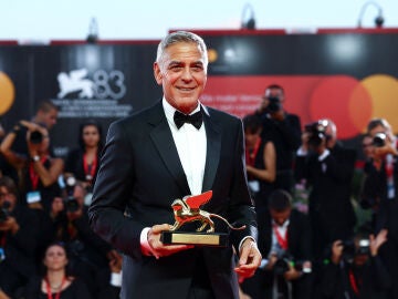 George Clooney recibe el Le&oacute;n de Oro en el Festival de Venecia