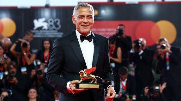 George Clooney recibe el Le&oacute;n de Oro en el Festival de Venecia