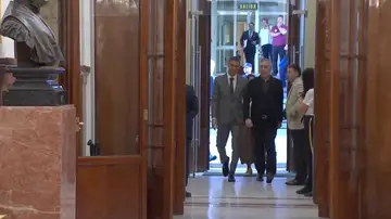 Pedro Sánchez llega al Congreso Pedro Sánchez llega al Congreso