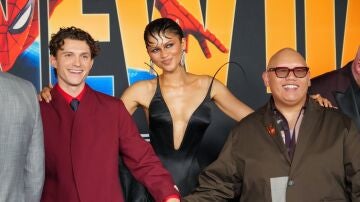 Jacob Batalon junto a Tom Holland y Zendaya