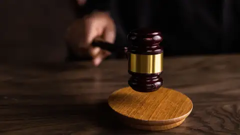 Prisión suspendida para una mujer que mató a su hermana paralizada rodeada de orina y excrementos Prisión suspendida para una mujer que mató a su hermana paralizada rodeada de orina y excrementos