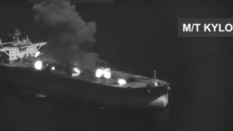 Petrolero iran&iacute; en un ataque de Estados Unidos