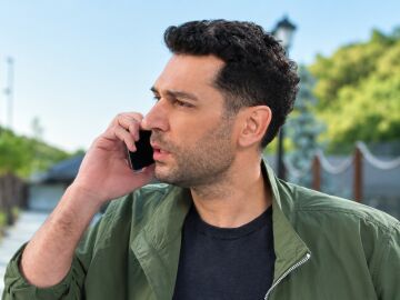 "&iquest;Qu&eacute; me est&aacute;s ocultando?": Serhat descubre el pasado de Berrak y la obliga a dar explicaciones 