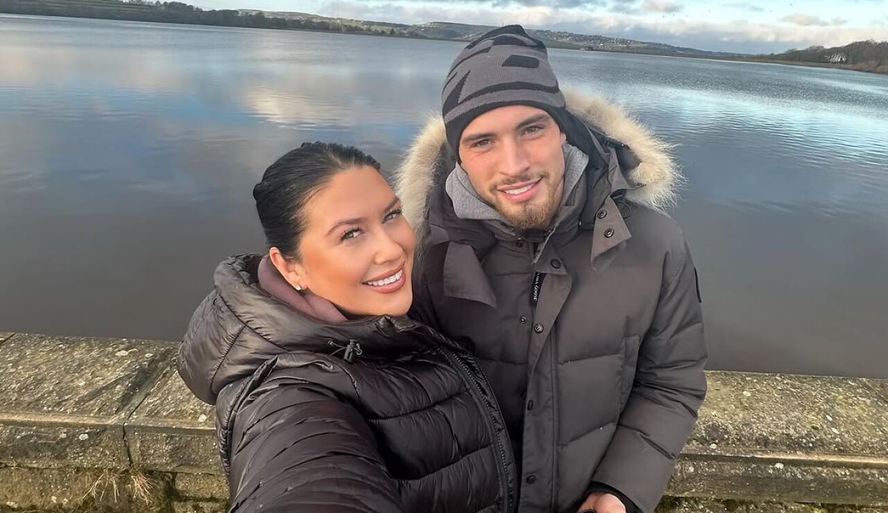 Holly Ditchfield y Aaron Summers