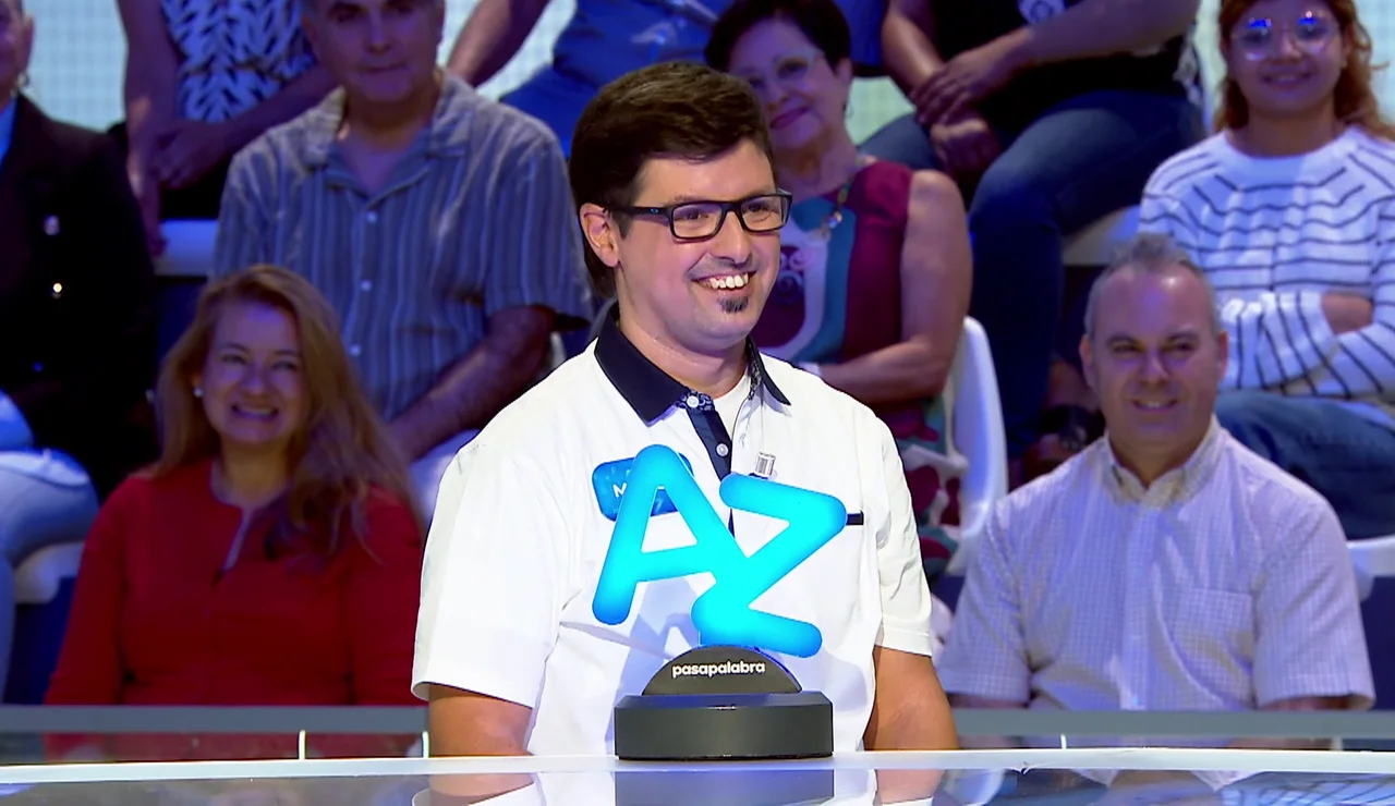 “No te lo vas a creer”: el triunfal regreso de Moisés a La Pista con pleno, anécdota... ¡y hasta buena voz!