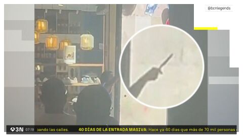 Este es el momento en el que detienen al hombre que entr&oacute; con un cuchillo a un restaurante