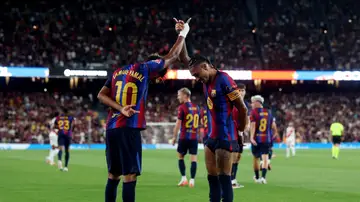 Lamine Yamal y Raphinha celebran un gol en el Camp Nou Lamine Yamal y Raphinha celebran un gol en el Camp Nou