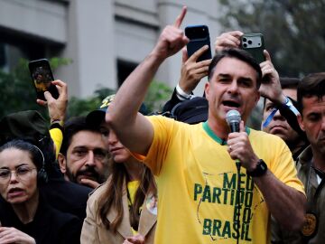 Fl&aacute;vio Bolsonaro