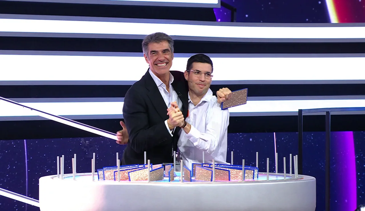 Pablo se queda sin palabras al acertar el Panel Final y llevarse casi 50.000 euros