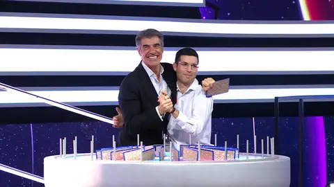 Pablo se queda sin palabras al acertar el Panel Final y llevarse casi 50.000 euros Pablo se queda sin palabras al acertar el Panel Final y llevarse casi 50.000 euros
